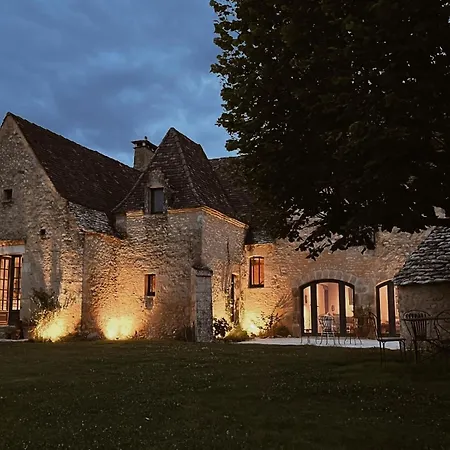 Demeure Xviie Vue 5 Chateaux Piscine Au Sel *
