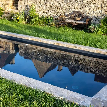 Dom wakacyjny Demeure Xviie Vue 5 Chateaux Piscine Au Sel *