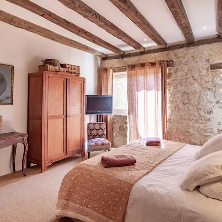 Demeure Xviie Vue 5 Chateaux Piscine Au Sel *